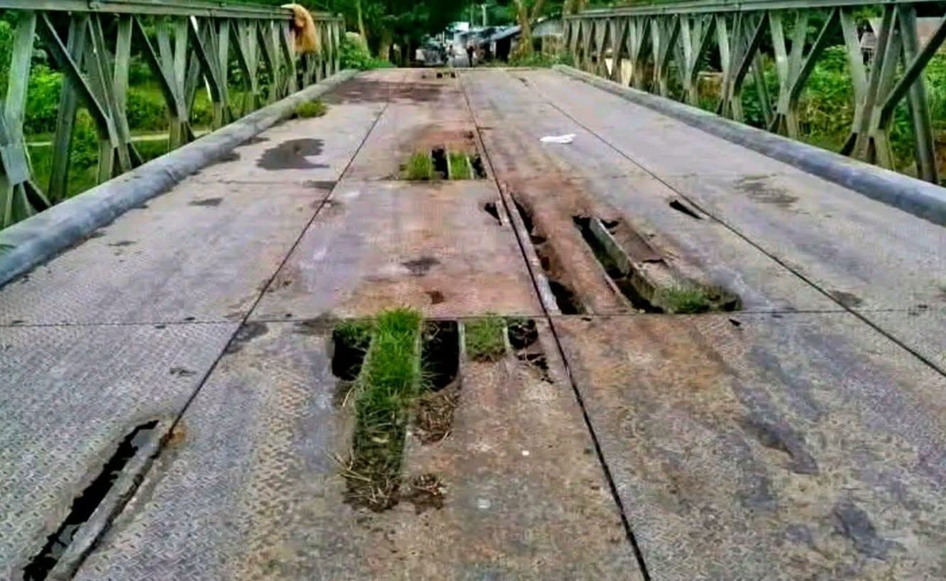 চট্টগ্রাম মীরসরাই শাহ্জী বাজার সেতুতে বড় দুর্ঘটনার আশঙ্কা: সংস্কার নেই  দীর্ঘদিন