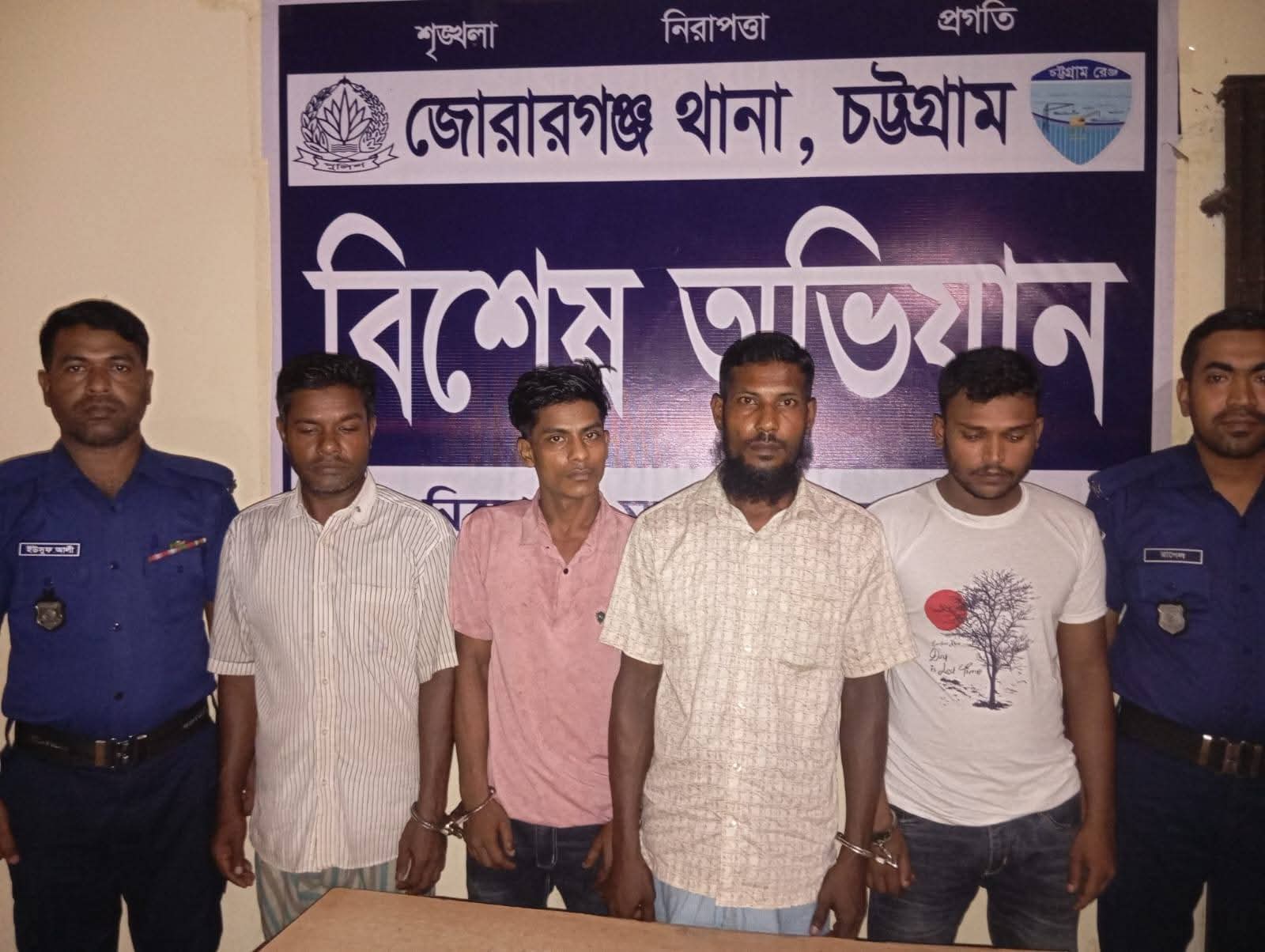 সুপারির ডাটা ও দম্পতির লাগেজে ইয়াবা, জোরারগঞ্জ থানা পুলিশ নারীসহ গ্রেফতার ৭