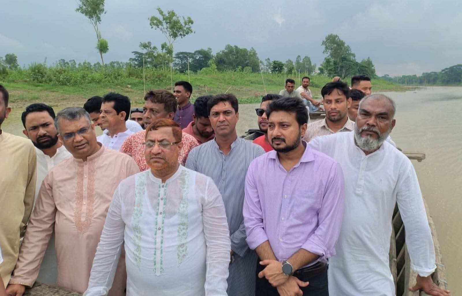 ফেনী নদীর তীব্র ভাঙনে বিলীন হচ্ছে মীরসরাইয়ের ধুম ইউনিয়ন: ক্ষতিগ্রস্ত এলাকা পরিদর্শনে এমপি নুরুল আমিন