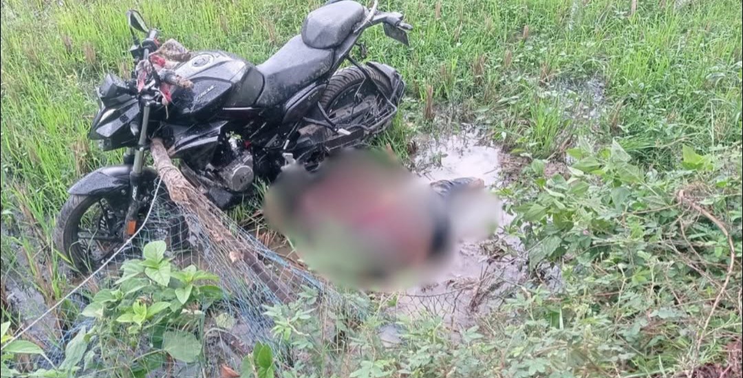 খাগড়াছড়িতে মোটরসাইকেল নিয়ন্ত্রণ হারিয়ে এনজিও কর্মকর্তার প্রাণহানি