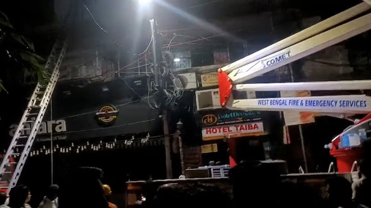 কলকাতার হোটেলে ভয়াবহ আগুন, শিশুসহ ৯ বাংলাদেশি নিহত