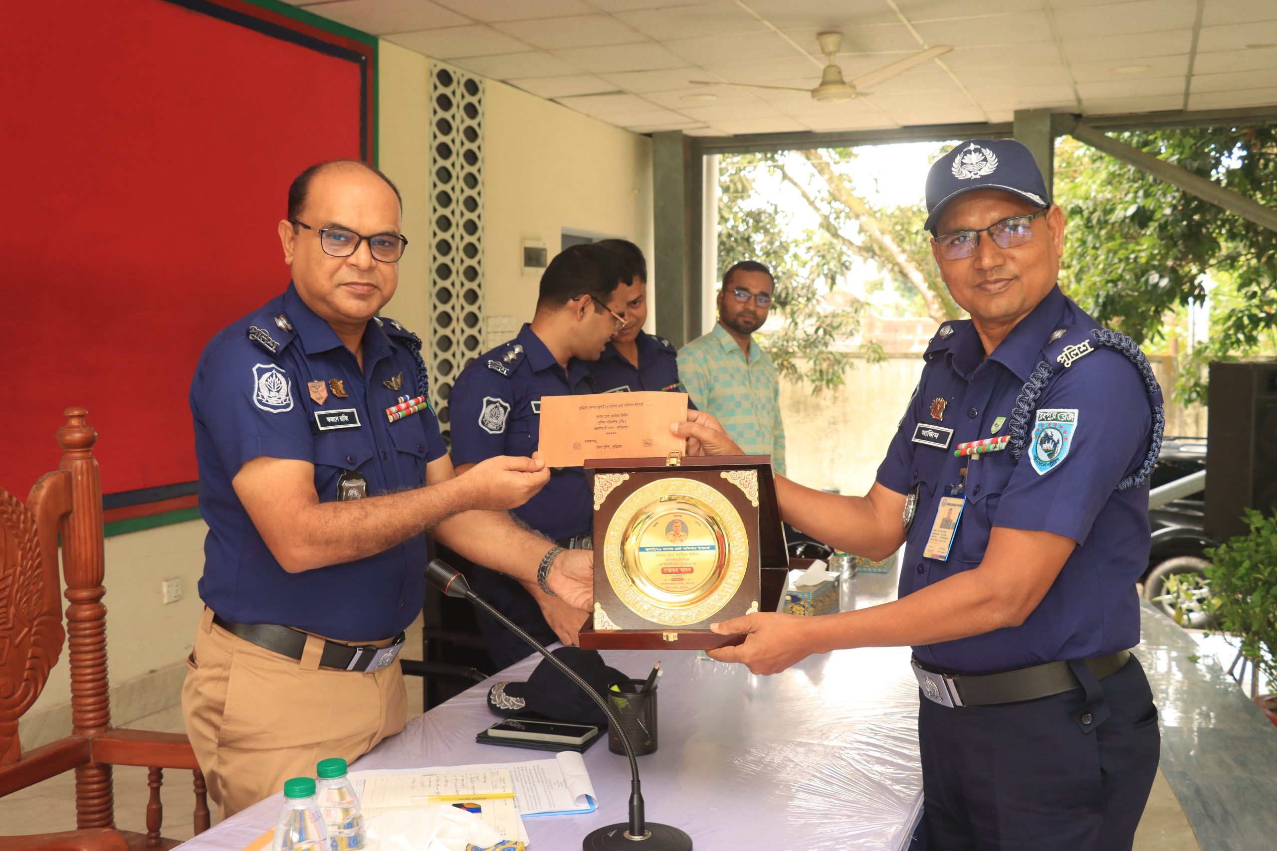কুড়িগ্রামে শ্রেষ্ঠ থানা নির্বাচিত হলো ভূরুঙ্গামারী, ওসি আজিম উদ্দিন সেরা