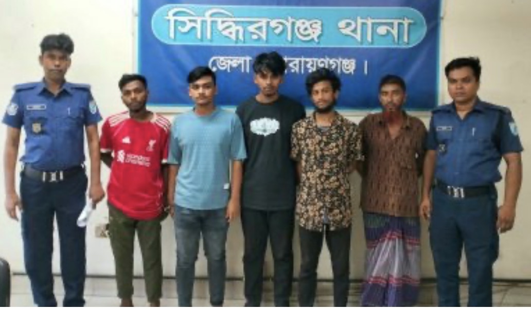 নারায়ণগঞ্জে বিশেষ অভিযান: ধর্ষণচেষ্টা ও পুলিশ অ্যাসল্টসহ বিভিন্ন মামলায় গ্রেপ্তার ৮