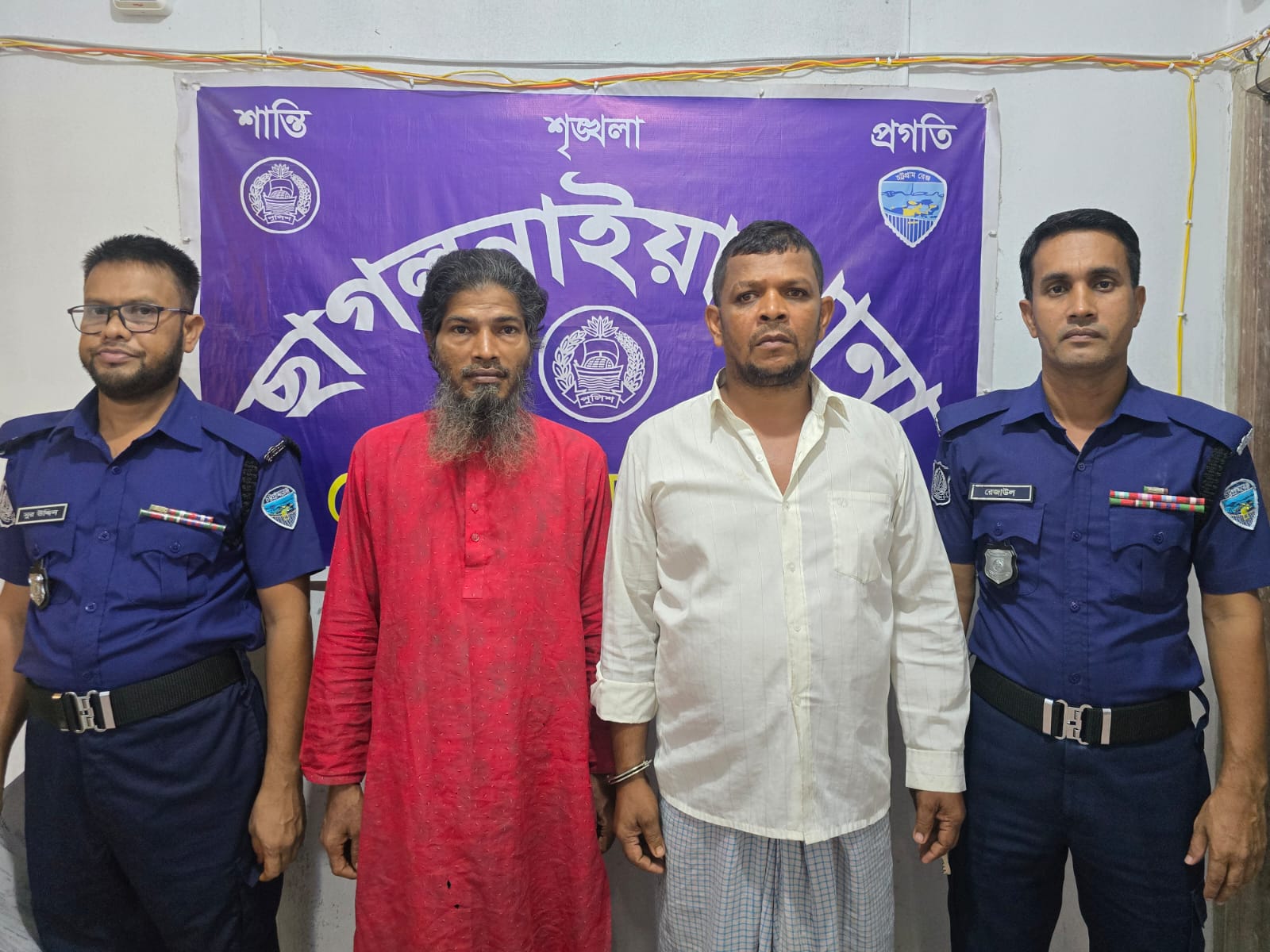 ফেনীর ছাগলনাইায় ৬ মামলার পরোয়ানাভুক্ত শীর্ষ ডাকাত ‘গুন্ডা রনি’ গ্রেপ্তার