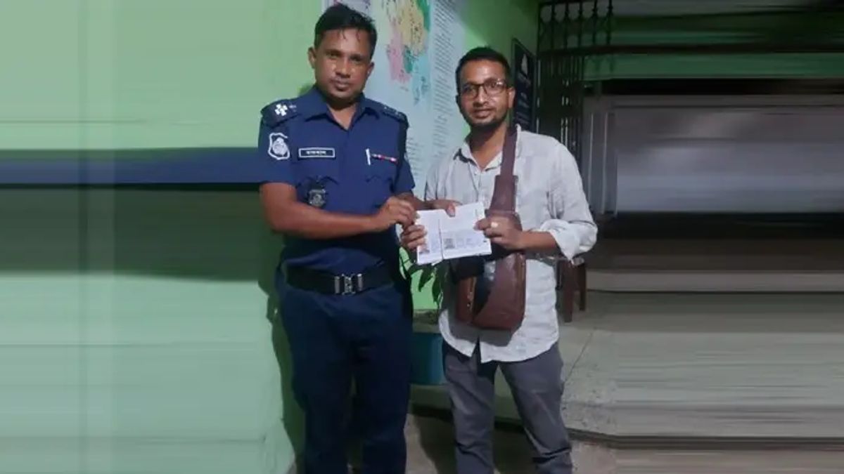 বিদেশফেরত যাত্রী রেখে চলে গেল হানিফের বাস, ৯৯৯ এ উদ্ধার পাসপোর্ট-লাগেজ