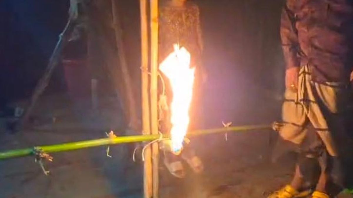 নলকূপ বসানোর স্থানে মিলল গ্যাসের সন্ধান