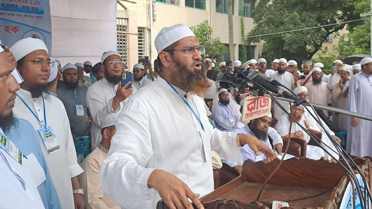 জনগণের সঙ্গে বেঈমানী ক‌রে শেখ হা‌সিনা টিকতে পারে‌নি: মামুনুল হক
