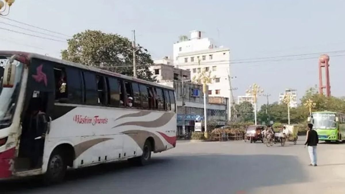 রাজশাহী থেকে সারাদেশে বাস চলাচল শুরু