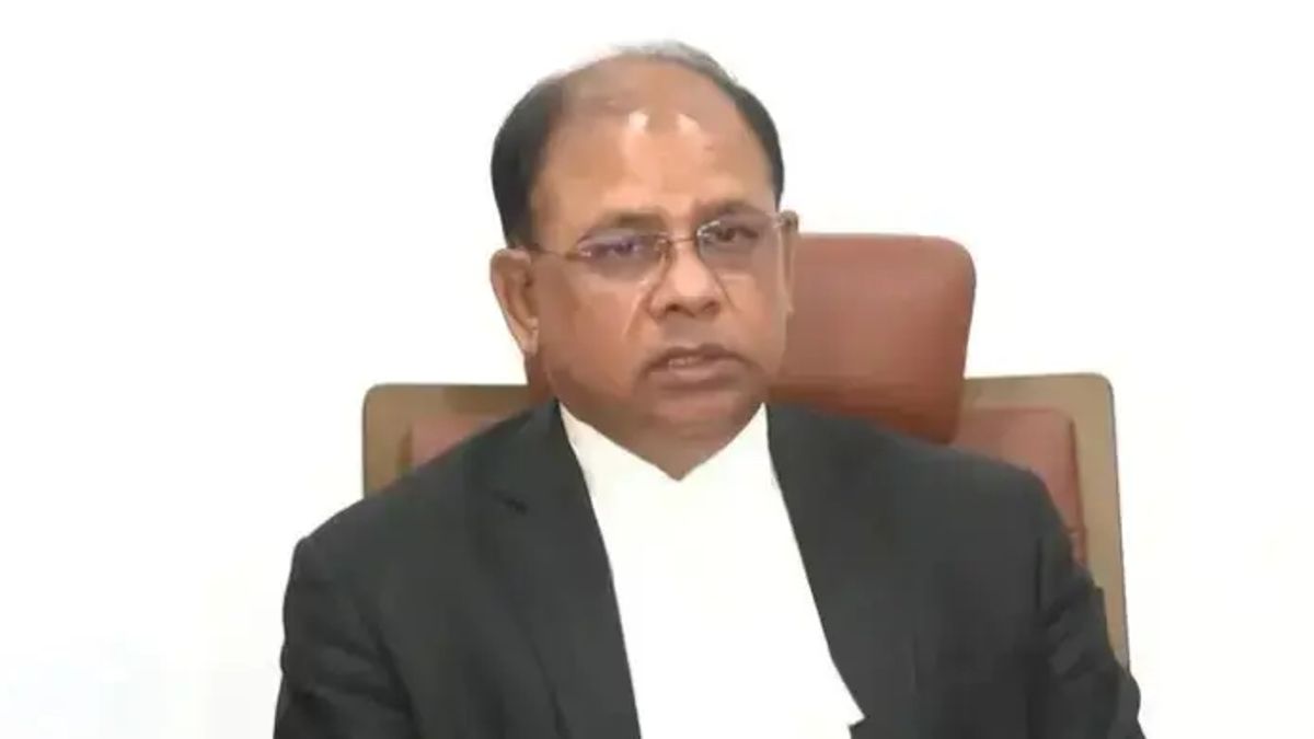 আসামিদের গতিবিধি সন্দেহজনক, নাশকতা ঘটাতে পারে: চিফ প্রসিকিউটর