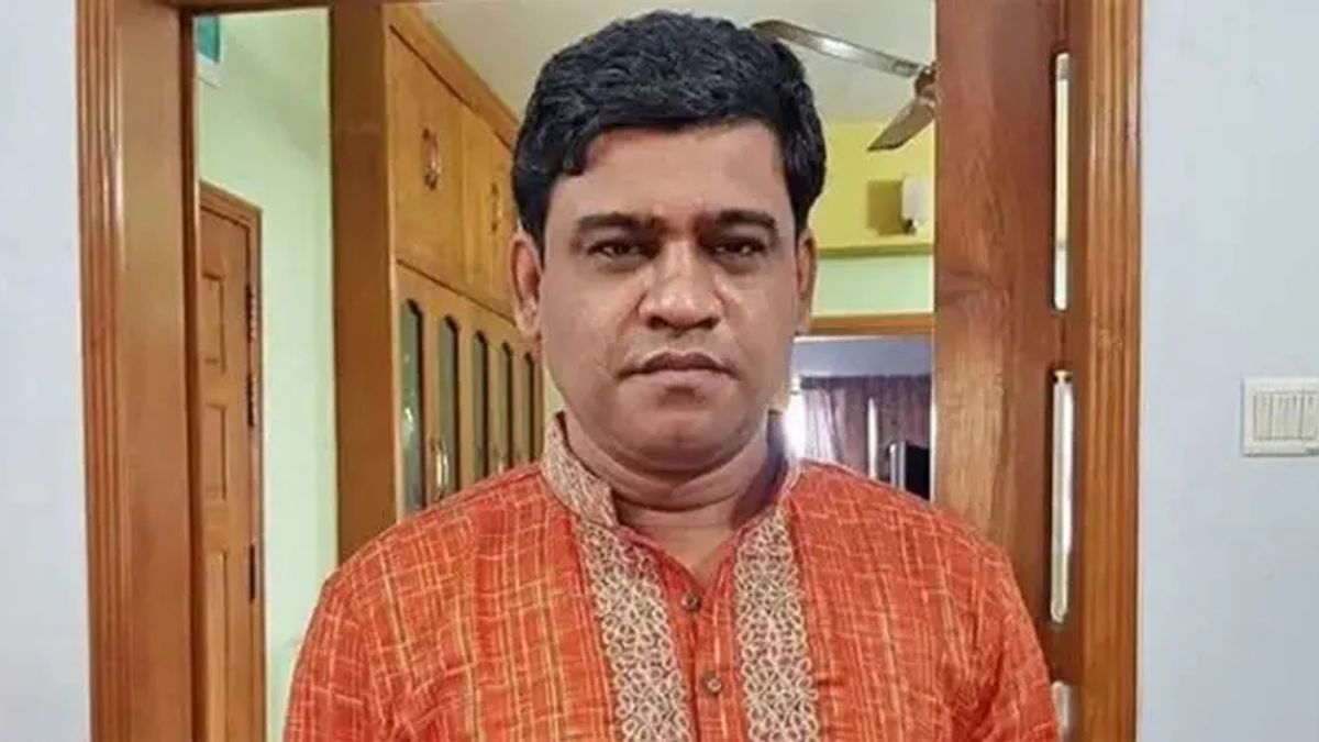 নামাজের ঘরে ঝুলছিল ব্যাংকারের মরদেহ, চিরকুটে ঋণ-বদলি-মামলার কথা
