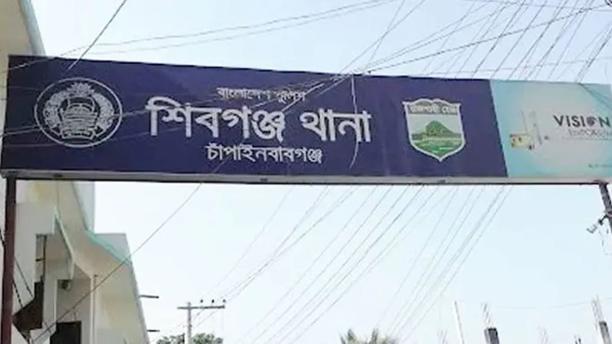 স্ত্রীকে কুপিয়ে হত্যার পর নিজেও ফাঁস নিলেন স্বামী