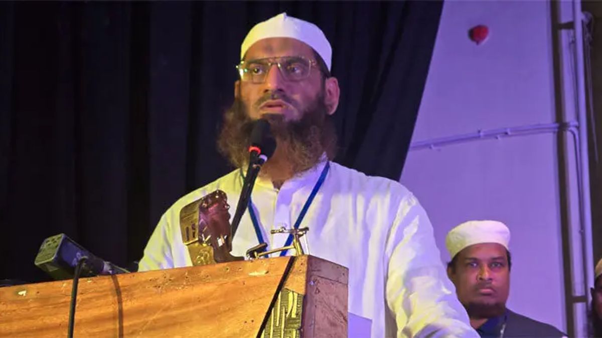 প্রধানমন্ত্রীকে সতর্ক করলেন মামুনুল হক