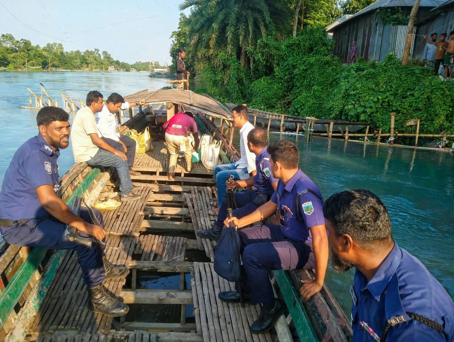 সিংড়ায় প্রশাসনের அதிர অভিযানে তিনটি অবৈধ স্রোতিজাল উচ্ছেদ