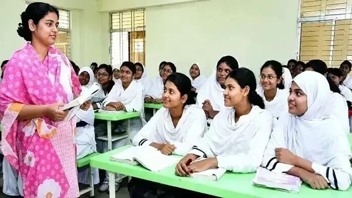 শিক্ষাপ্রতিষ্ঠান হবে রাজনীতিমুক্ত, এমপিও শিক্ষকদের জন্য আসছে আচরণবিধি