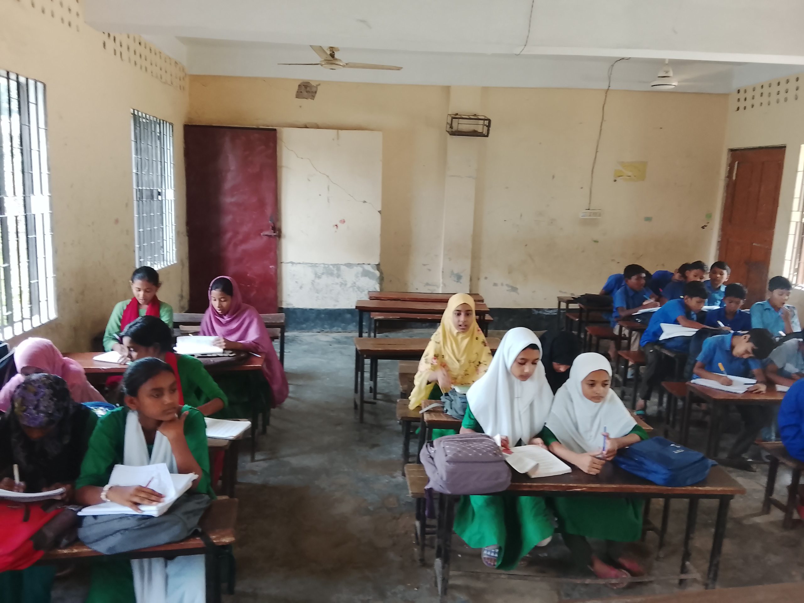 রামগঞ্জে ঘরে ঘরে ভাইরাস জ্বর ও ডেঙ্গুর প্রকোপ, স্কুলগুলোতে কমেছে শিক্ষার্থীর উপস্থিতি