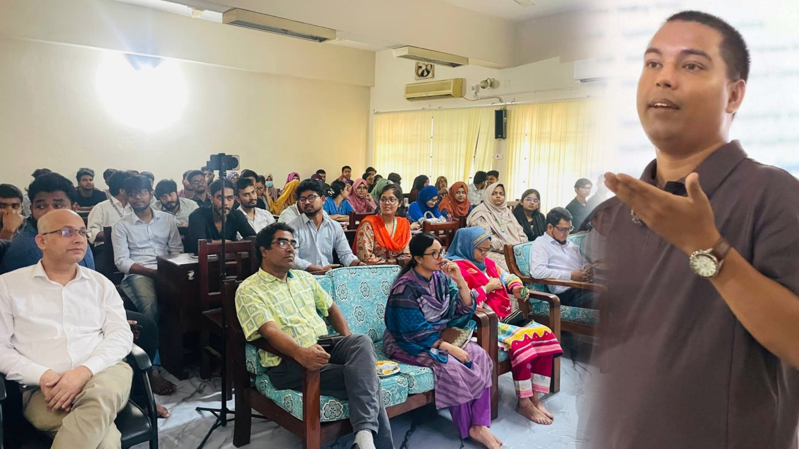 ইবিতে বিদেশে উচ্চশিক্ষা ও ক্যারিয়ার বিষয়ক সেমিনার অনুষ্ঠিত